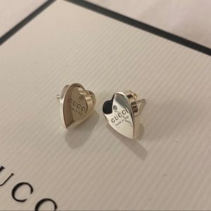 Gucci “blind for love” studs